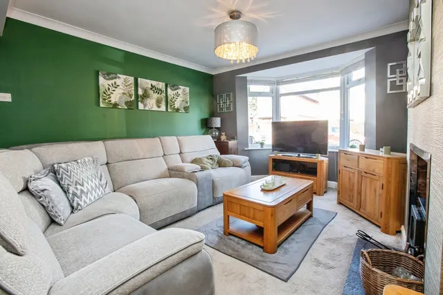 Charnwood Street, Sutton-in-Ashfield, NG17, photo 2