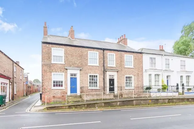 Acomb Road, York, YO24, photo 1