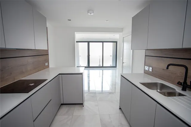 New South Promenade, Blackpool, FY4, photo 2