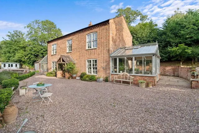 Photo 2 — Cuddington, Malpas, Cheshire, SY14 7BQ