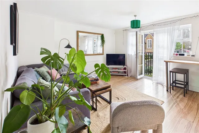 Belvedere Place, London, SW2, photo 1