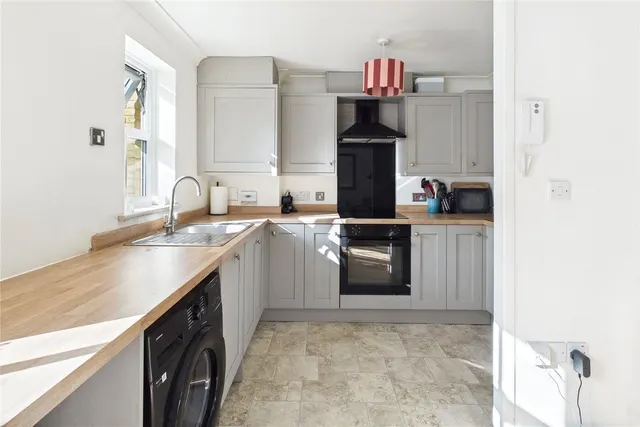Belvedere Place, London, SW2, photo 2