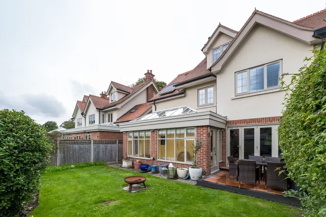 Heyes Lane, Alderley Edge, photo 2