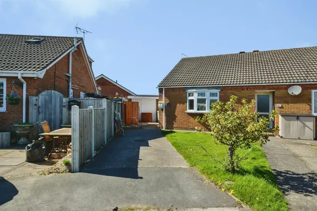 Biscay Close, Skegness, PE25, photo 1