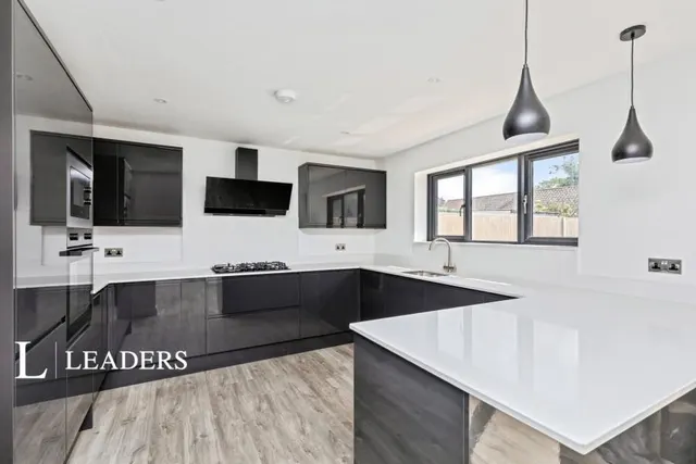 Swanbourne Road, Wick, BN17, photo 3