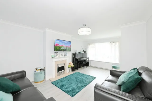 Rainer Close, Waltham Cross, EN8, photo 2