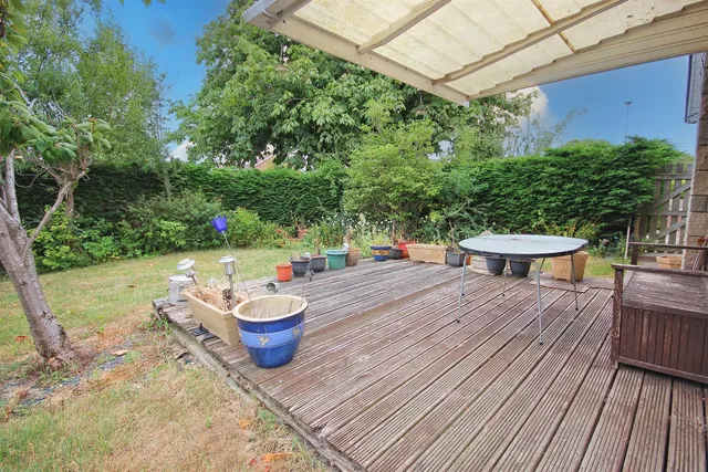 Photo 2 — Draycott Avenue, Hornsea