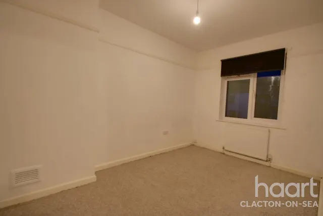 Vansittart Street, CO12, photo 3