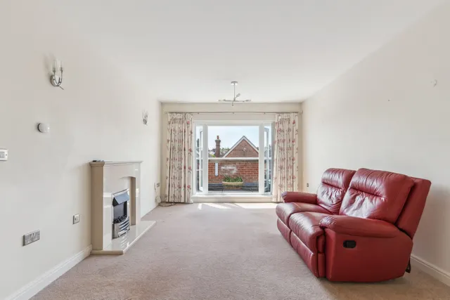 Photo 3 — Apartment 11, Robert Ellis Court St. Martins Road, Knebworth, SG3 6EL