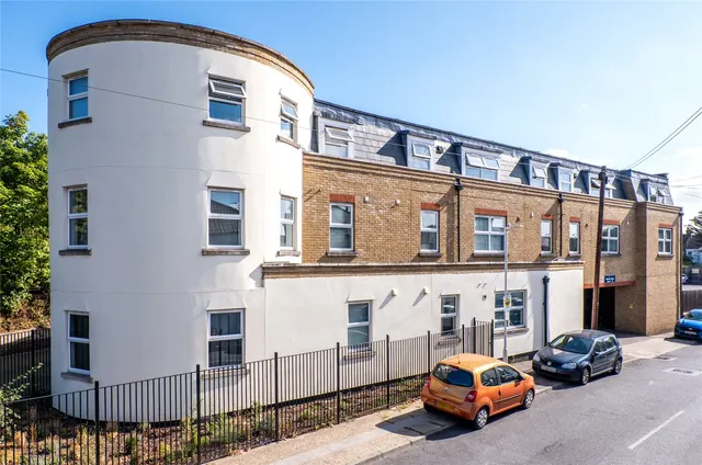 Dover Road East, Northfleet, DA11, photo 1
