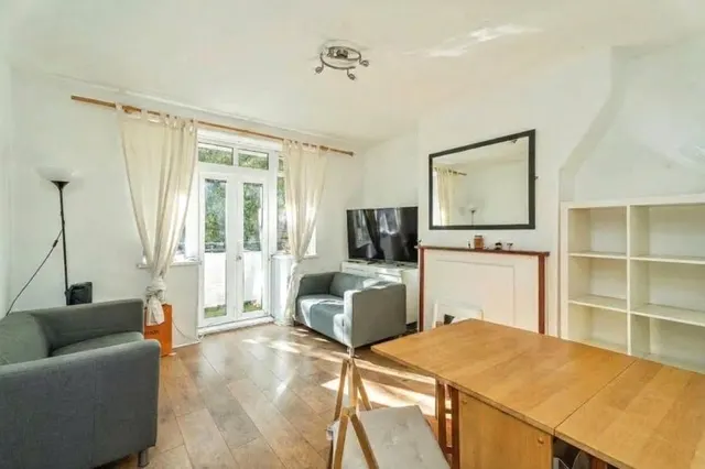 Elmfield House, Highbury Estate, N5, photo 2