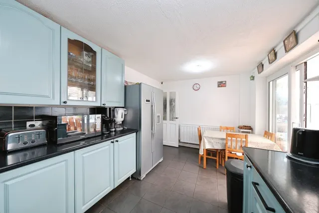 Photo 3 — Colby Close, Forest Town, Mansfield, Nottinghamshire, NG19