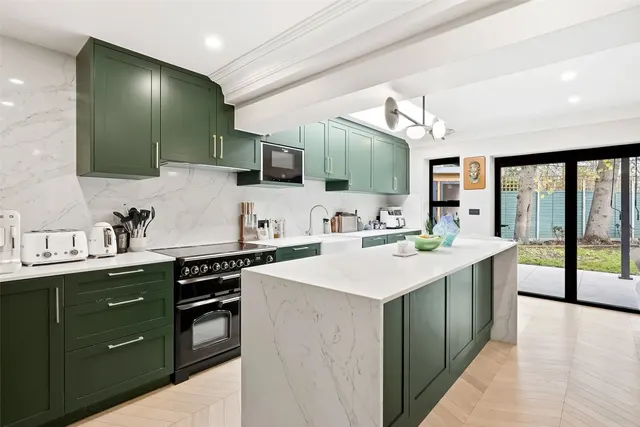 Photo 3 — Cusack Close, Twickenham, TW1 4TB