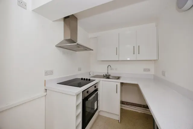 Crombie Close, Waterlooville, PO8, photo 2