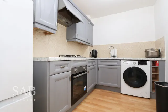 Waxlow Way, Northolt, UB5, photo 2