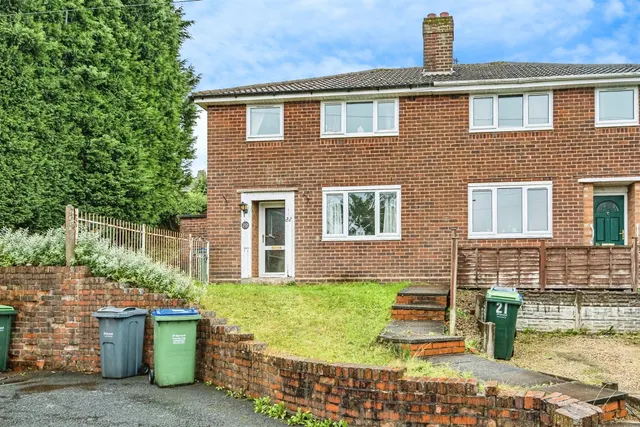 Middlefield Road, Tividale, Oldbury, photo 1