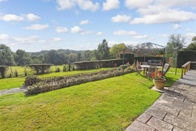 Bassetts Lane, Mark Cross, TN6, photo 3