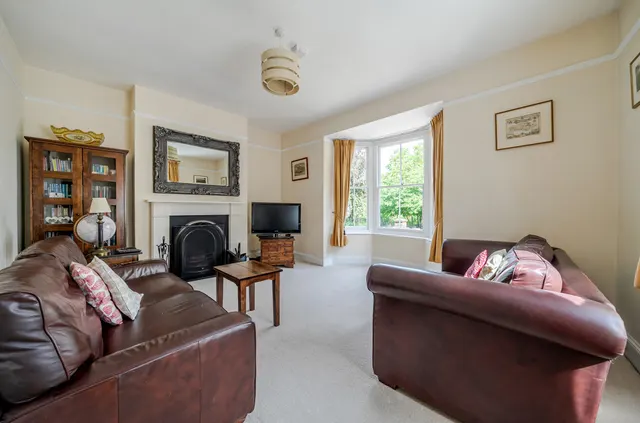 Nightingale Road, Guildford, GU1, photo 2