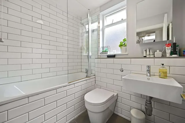 Curwen Road, Shepherds Bush, W12, photo 2