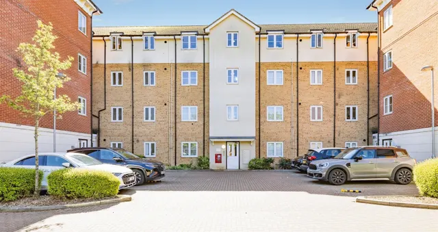 Baxter Road, Watford, photo 1