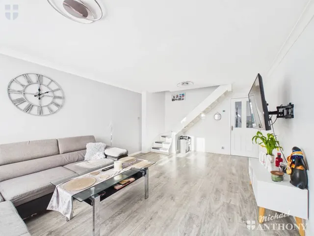 Lower Close, Aylesbury, HP19, photo 3