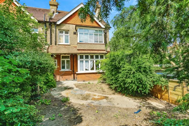 Photo 2 — Warham Road, South Croydon, CR2