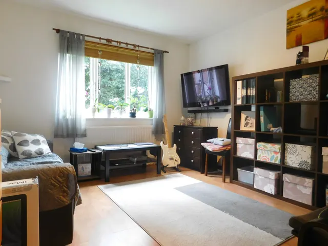 Green Lane, Hanwell, W7, photo 1