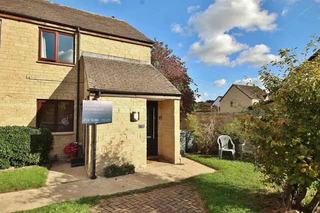 1 bedroom flat, Manor Road, Witney, OX28