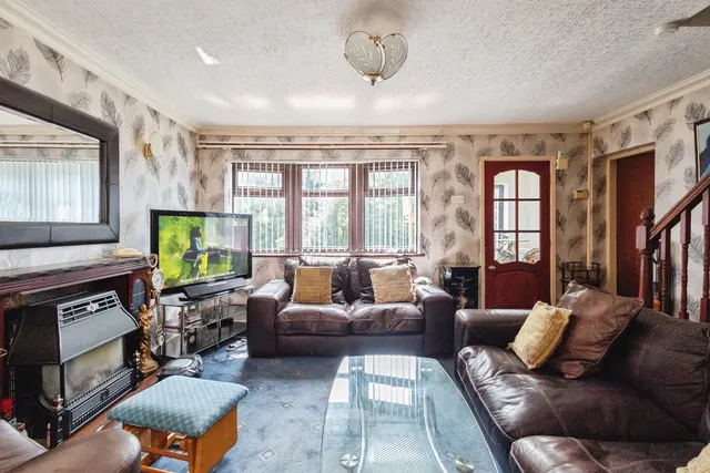 Photo 2 — Culcheth Lane, Manchester, Lancashire, M40