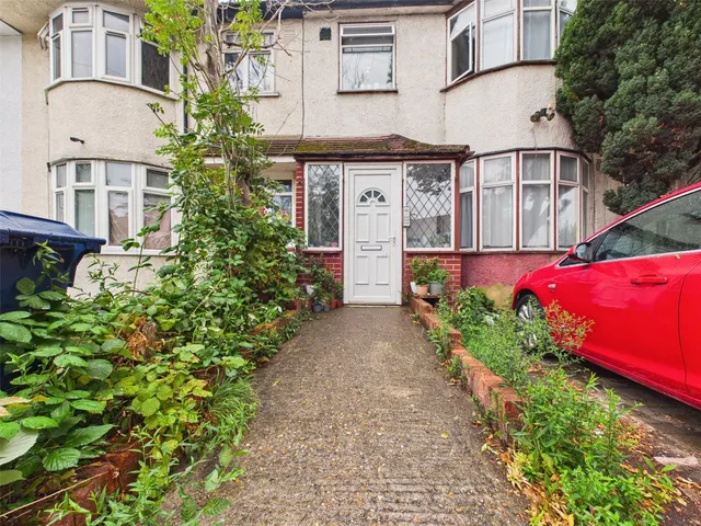 Somerset Road, Southall, UB1, photo 1