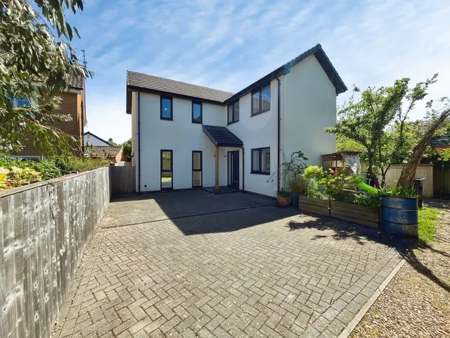 Burnage Lane, Heaton Mersey/ East Didsbury, M19, photo 1