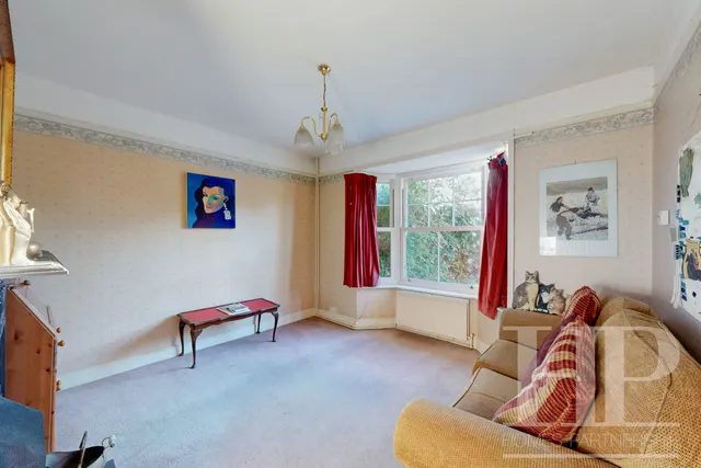 Ifield Road, Crawley, RH11, photo 3