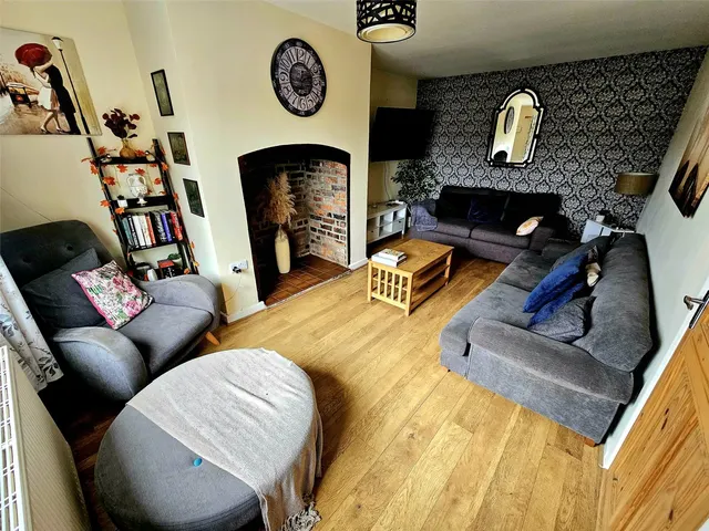 Photo 2 — Llanbister, Llandrindod Wells, LD1 6UL