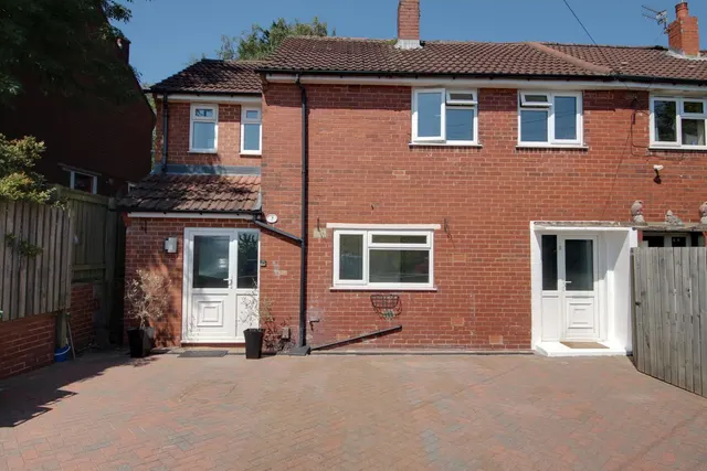 King George Road, Horsforth, LS18, photo 1