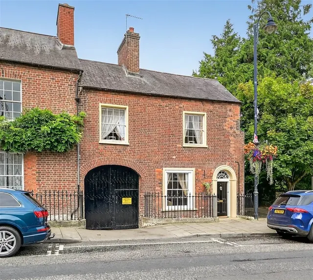 Main Street, Royal Hillsborough, BT26, photo 1