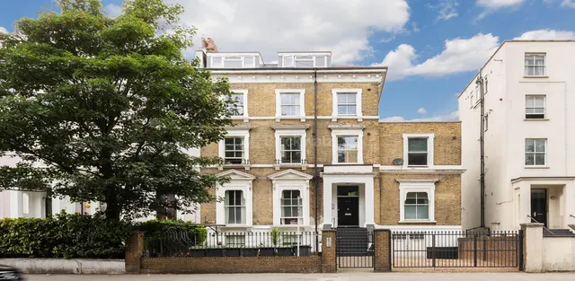 Camden Road, N7, photo 1
