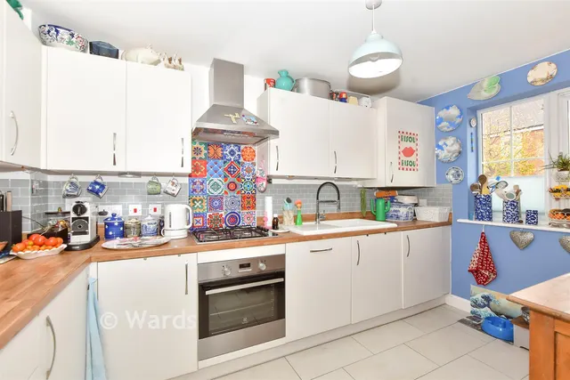 Castle View, Hythe, CT21, photo 2
