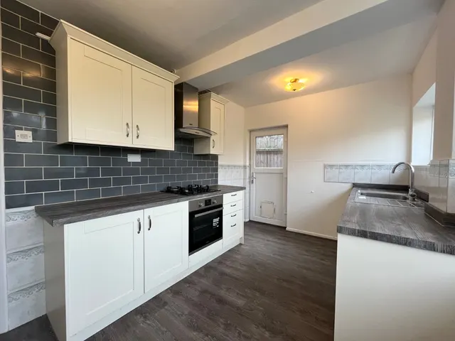 Lode Lane, Solihull, B92, photo 2