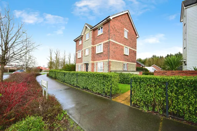 Photo 2 — Edmett Way, Maidstone, Kent, ME17