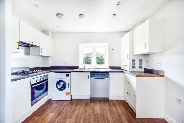 Photo 3 — Edmett Way, Maidstone, Kent, ME17