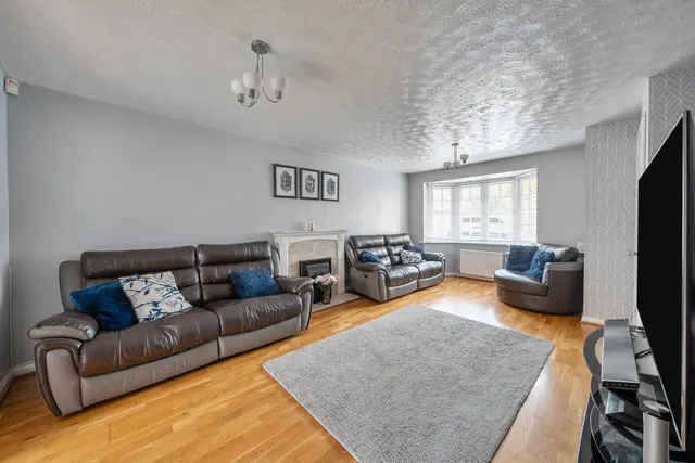 Crabtree Way, Dunstable, photo 2
