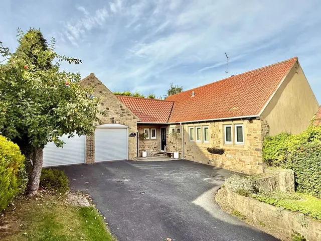 Collingham ~ Hastings Way, LS22, photo 1