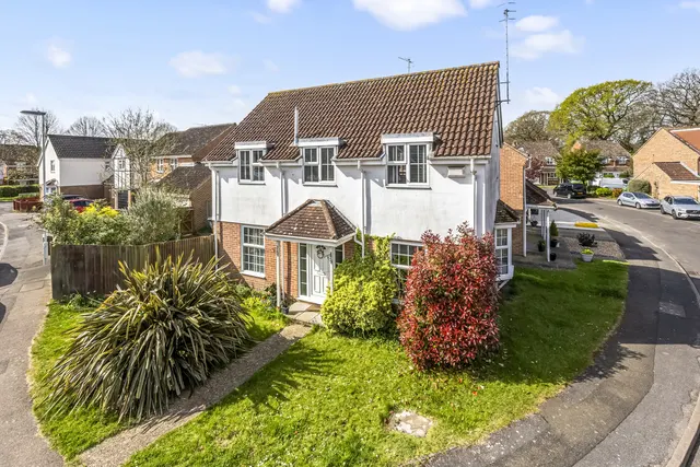 Cypress Avenue, Worthing, BN13, photo 1