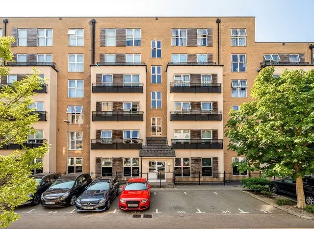 Lanadron Close, Isleworth, TW7, photo 1