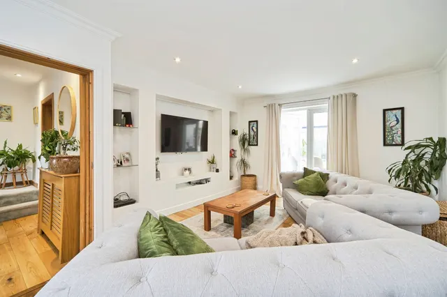 Primrose Bank, Bingley, BD16, photo 1