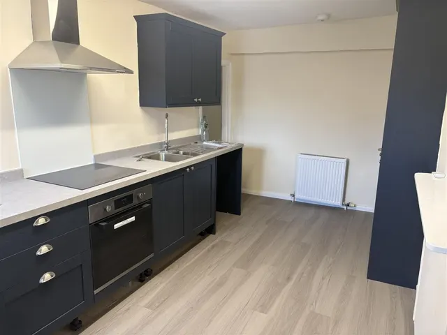 Silver Street, Dursley, GL11, photo 3
