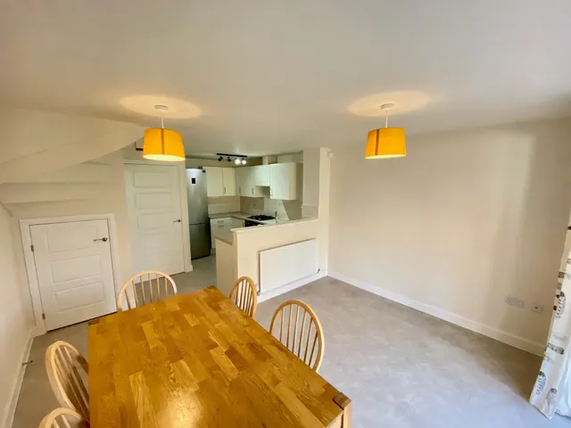 Wellingtonia Crescent, Edwalton, NG12, photo 2