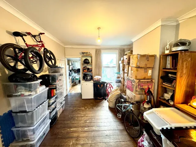 Photo 3 — Swingate Lane, Plumstead, London, SE18 2DB