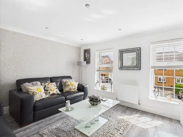Newbold Close, Dukinfield, SK16, photo 2