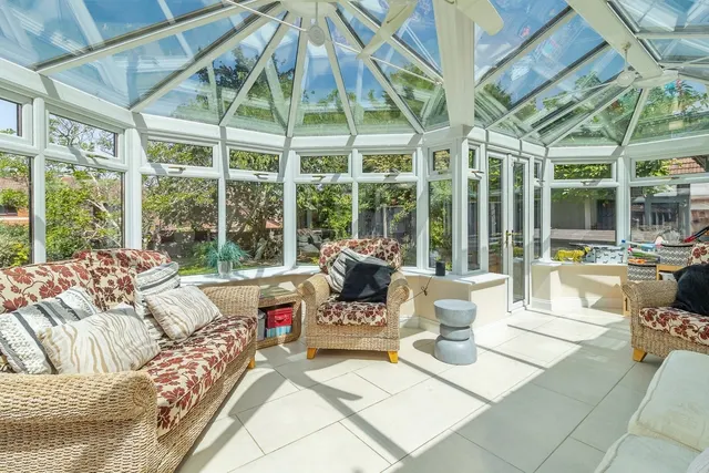 Belvoir Avenue, Emerson Valley, MK4, photo 3